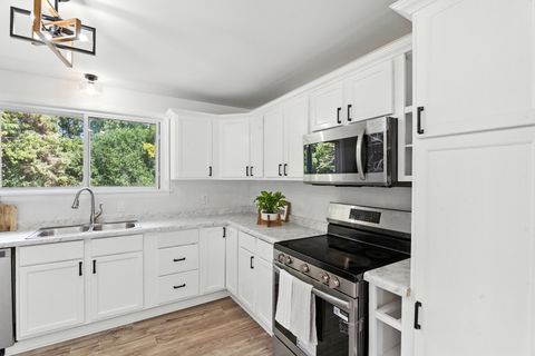 Tiny photo for 2708 Dana Avenue, Waukegan, IL 60087 (MLS # 12458715)