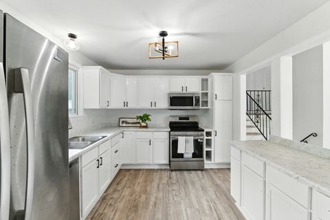 Tiny photo for 2708 Dana Avenue, Waukegan, IL 60087 (MLS # 12458715)