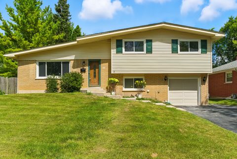 Photo of 2708 Dana Avenue, Waukegan, IL 60087 (MLS # 12458715)