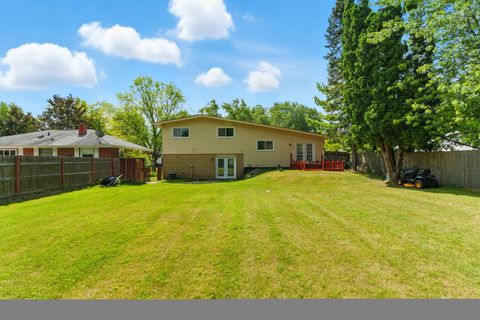 Tiny photo for 2708 Dana Avenue, Waukegan, IL 60087 (MLS # 12458715)