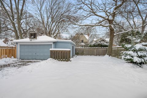 Tiny photo for 2145 Kenilworth Avenue, Wilmette, IL 60091 (MLS # 12527881)