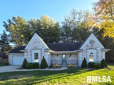 Photo of 3405 PICCADILLY Avenue, Mt Vernon, IL 62864 (MLS # EB460388)