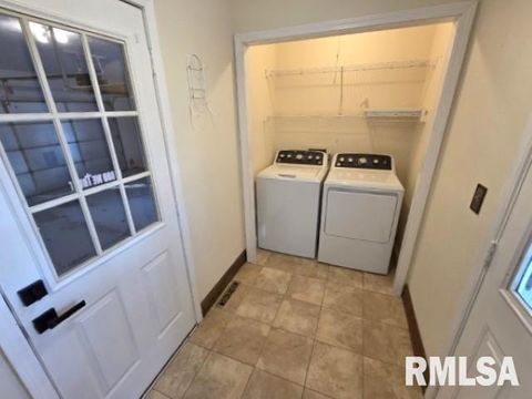 Tiny photo for 3405 PICCADILLY Avenue, Mt Vernon, IL 62864 (MLS # EB460388)