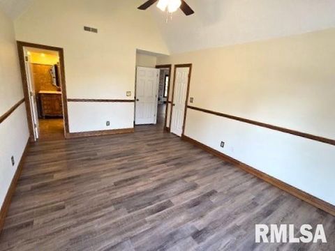 Tiny photo for 3405 PICCADILLY Avenue, Mt Vernon, IL 62864 (MLS # EB460388)