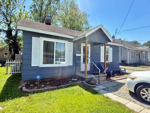 Photo of 204 W 18th Street, Metropolis, IL 62960 (MLS # 12639095)