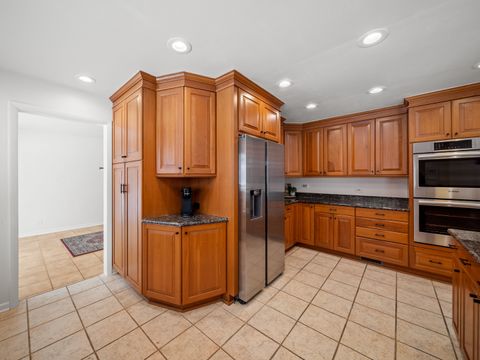 Tiny photo for 16 Yorkshire Drive, Lincolnshire, IL 60069 (MLS # 12572421)