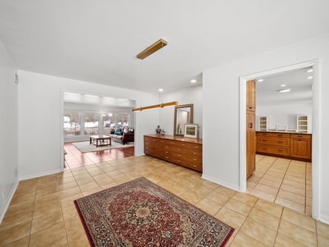 Tiny photo for 16 Yorkshire Drive, Lincolnshire, IL 60069 (MLS # 12572421)