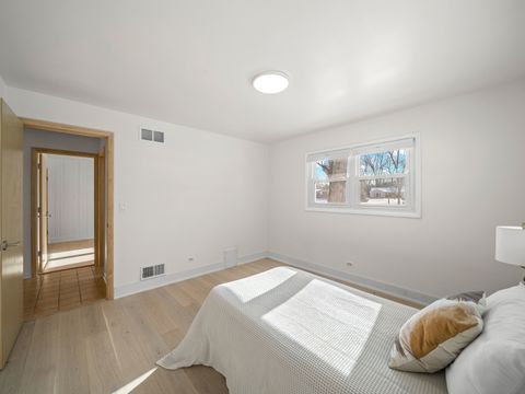 Tiny photo for 16 Yorkshire Drive, Lincolnshire, IL 60069 (MLS # 12572421)