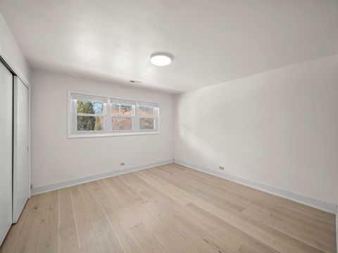 Tiny photo for 16 Yorkshire Drive, Lincolnshire, IL 60069 (MLS # 12572421)