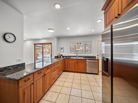 Tiny photo for 16 Yorkshire Drive, Lincolnshire, IL 60069 (MLS # 12572421)