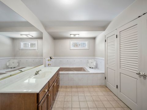 Tiny photo for 16 Yorkshire Drive, Lincolnshire, IL 60069 (MLS # 12572421)