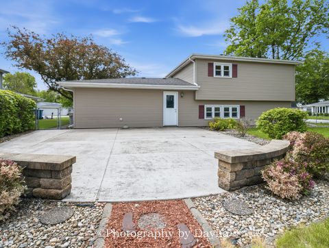 Tiny photo for 60 Hilltop Drive, Bourbonnais, IL 60914 (MLS # 12636977)