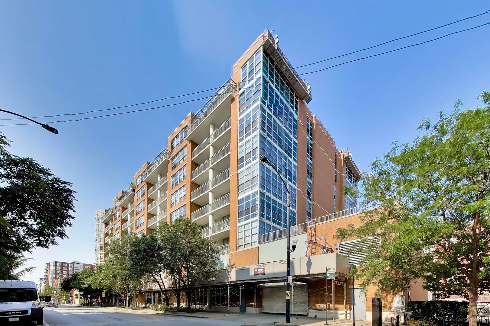 1200 W Monroe Street 510
