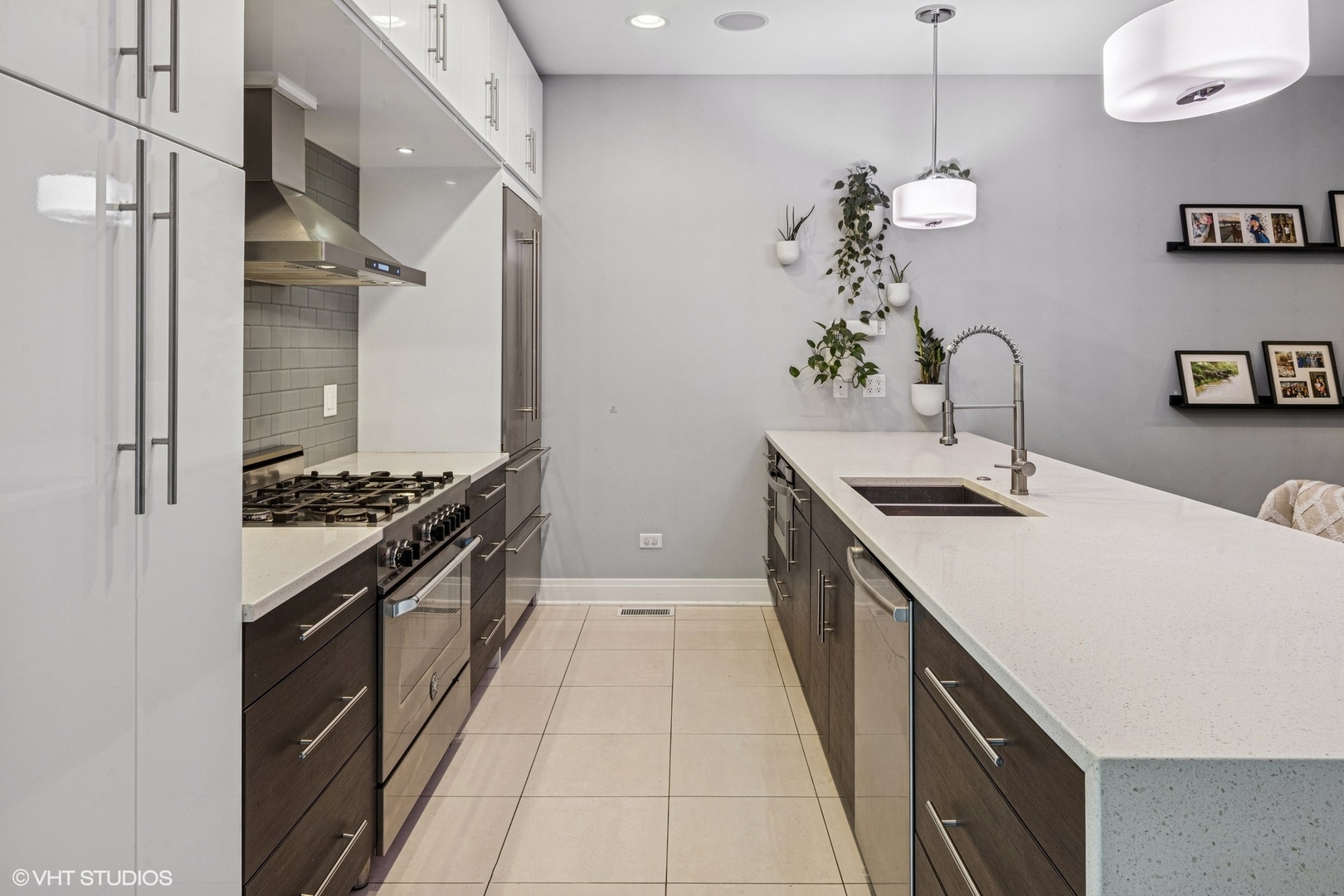 1350 W Diversey Parkway 1