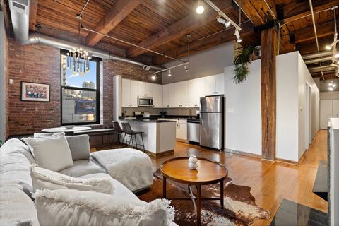 Tiny photo for 300 W Grand Avenue #302, Chicago, IL 60654 (MLS # 12595773)