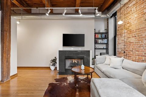 Tiny photo for 300 W Grand Avenue #302, Chicago, IL 60654 (MLS # 12595773)