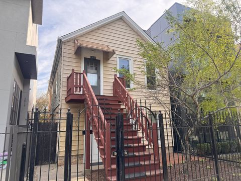 1819 W Erie Street Chicago IL 60622
