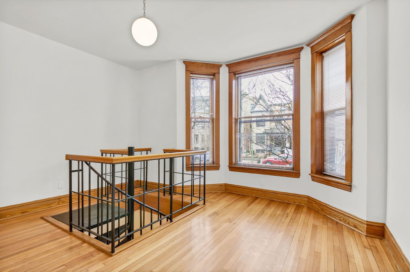 1415 W Belle Plaine Avenue 1