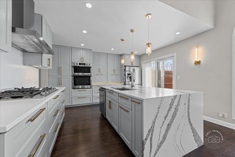 Tiny photo for 547 Rosebud Drive S, Lombard, IL 60148 (MLS # 12610211)