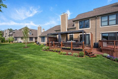 Tiny photo for 547 Rosebud Drive S, Lombard, IL 60148 (MLS # 12610211)