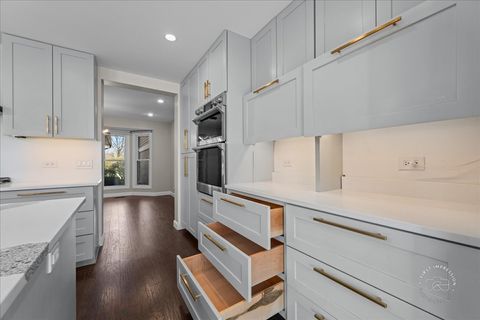 Tiny photo for 547 Rosebud Drive S, Lombard, IL 60148 (MLS # 12610211)