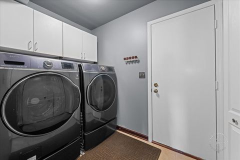 Tiny photo for 547 Rosebud Drive S, Lombard, IL 60148 (MLS # 12610211)