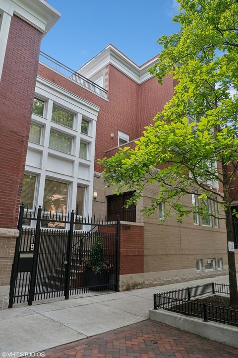 Photo of 2209 N Seminary Avenue, Chicago, IL 60614 (MLS # 12507680) Photo of 2209 N Seminary Avenue, Chicago, IL 60614 (MLS # 12507680)
