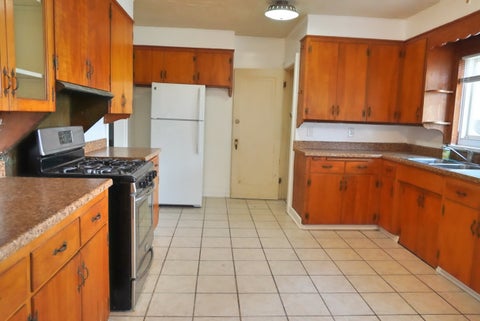 Tiny photo for 113 E ARCADIA Avenue, Peoria, IL 61603 (MLS # 12663194)