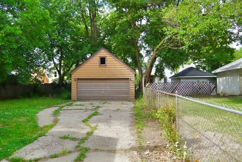 Tiny photo for 113 E ARCADIA Avenue, Peoria, IL 61603 (MLS # 12663194)