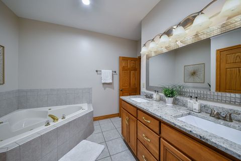 Tiny photo for 723 Manor Hill Place, Sugar Grove, IL 60554 (MLS # 12547109)