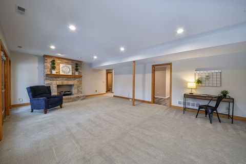 Tiny photo for 723 Manor Hill Place, Sugar Grove, IL 60554 (MLS # 12547109)