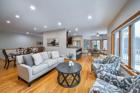 Tiny photo for 723 Manor Hill Place, Sugar Grove, IL 60554 (MLS # 12547109)