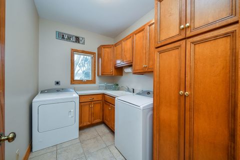 Tiny photo for 723 Manor Hill Place, Sugar Grove, IL 60554 (MLS # 12547109)