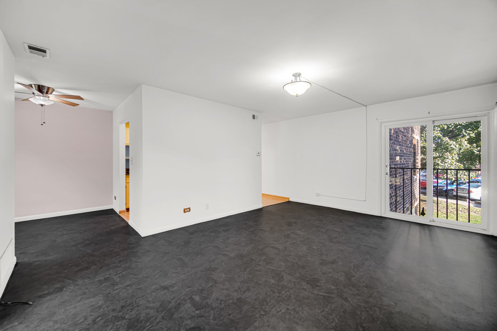 2025 Country Club Drive 11