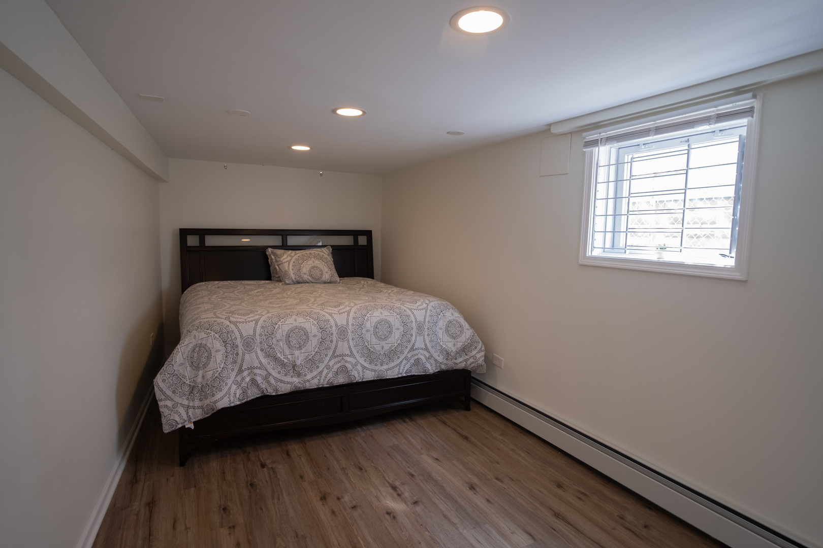 5454 W Windsor Avenue GARDEN