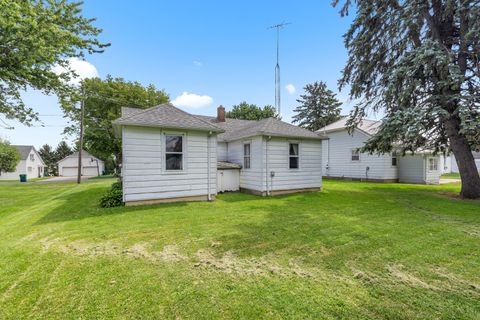 Tiny photo for 213 Hager Avenue, Milledgeville, IL 61051 (MLS # 12456409)