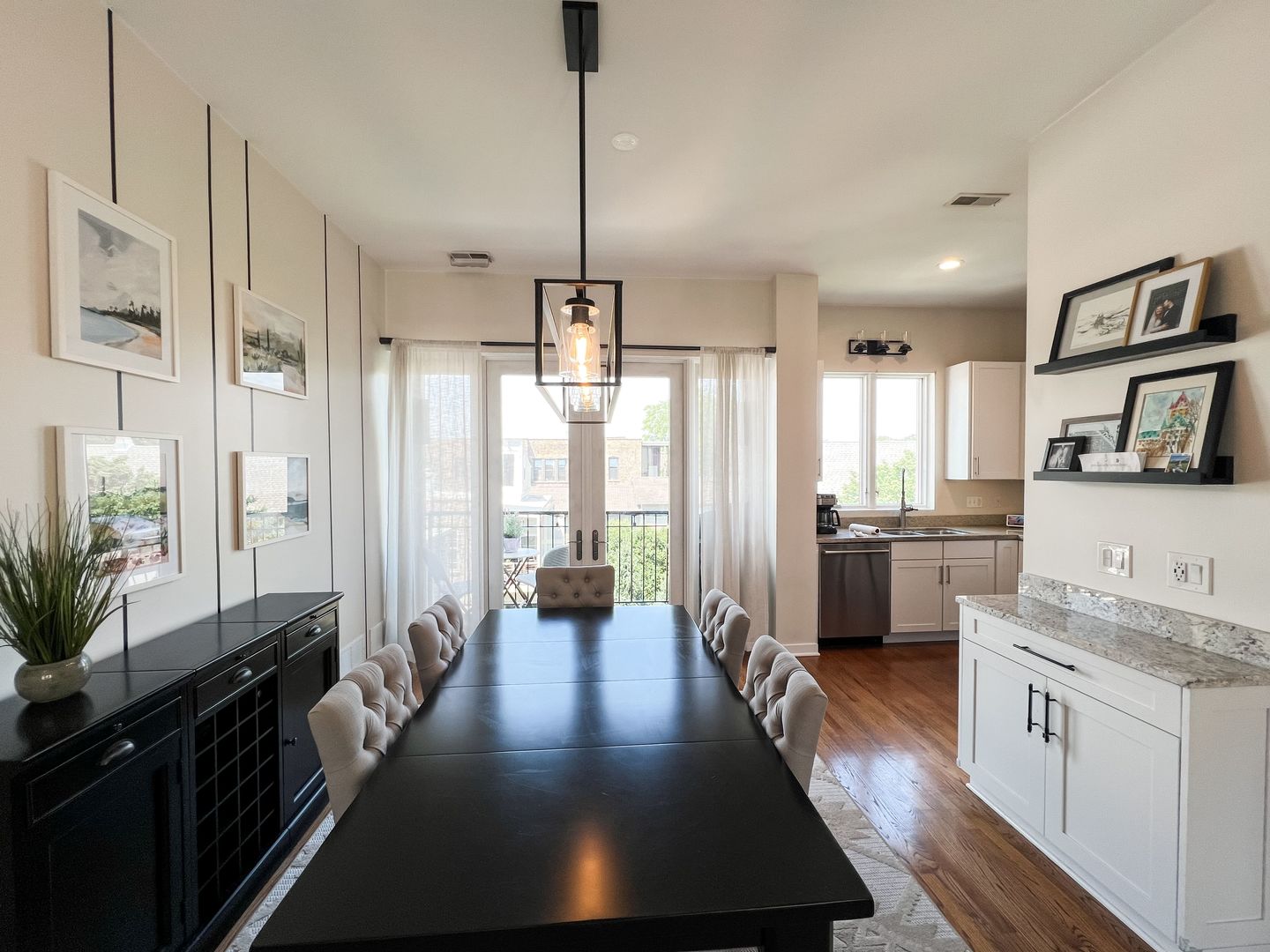 2065 N Kedzie Avenue 323