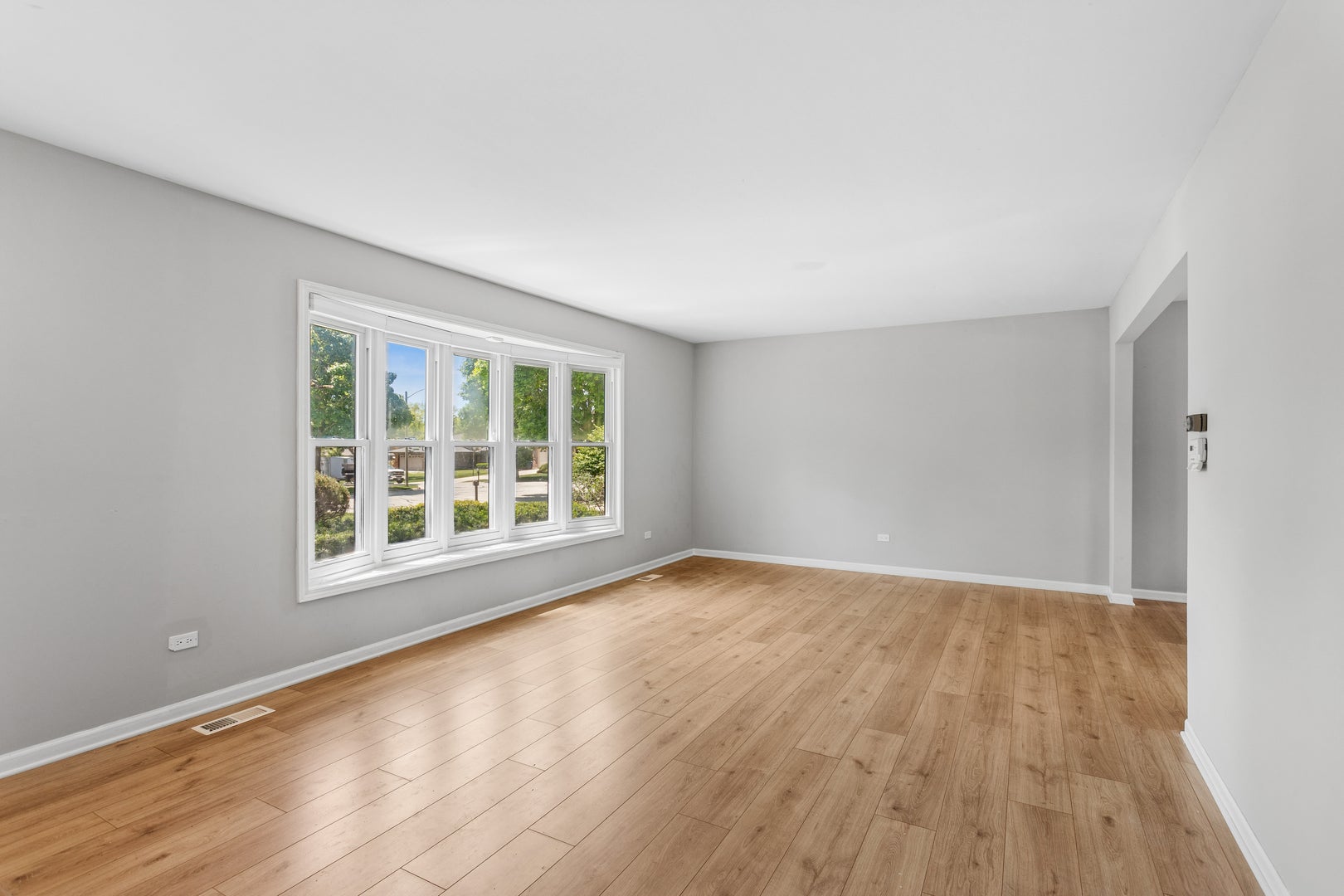 2214 Hamilton Lane