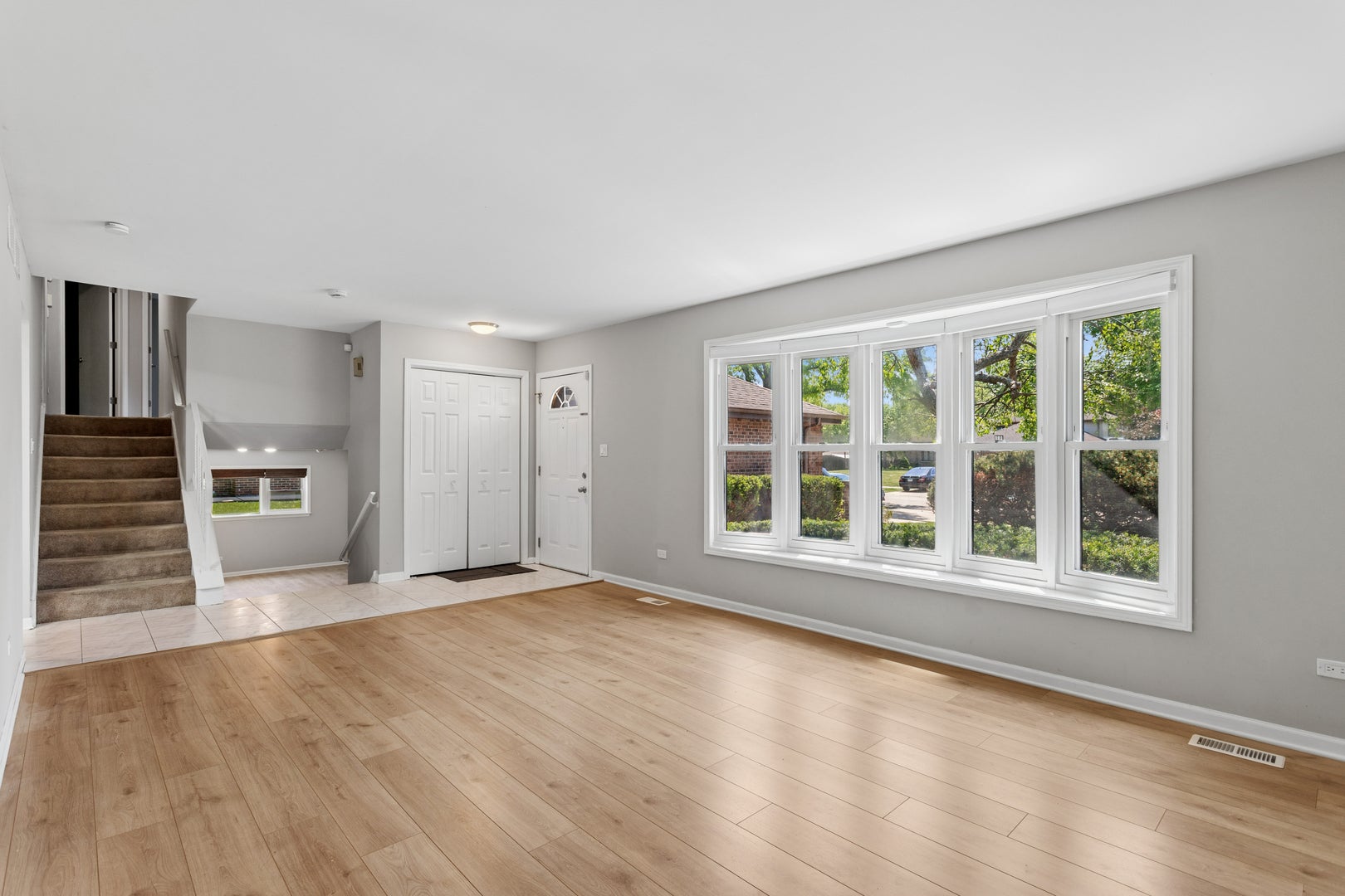 2214 Hamilton Lane
