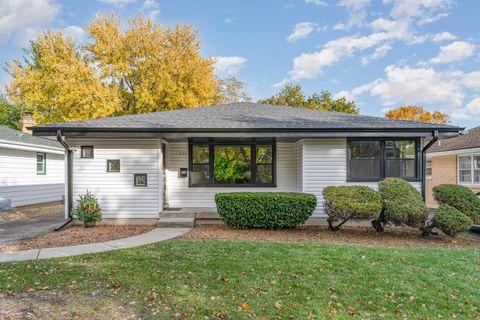 Photo of 633 S Monterey Avenue, Villa Park, IL 60181 (MLS # 12508324)