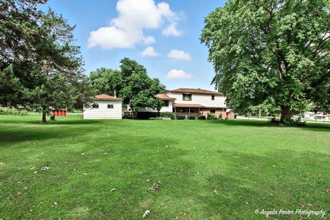 Photo of 7620 Howe Road, Wonder Lake, IL 60097 (MLS # 12443748)