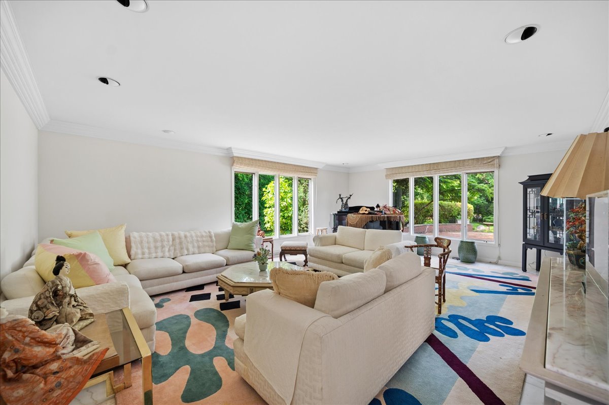 201 ASPEN Lane