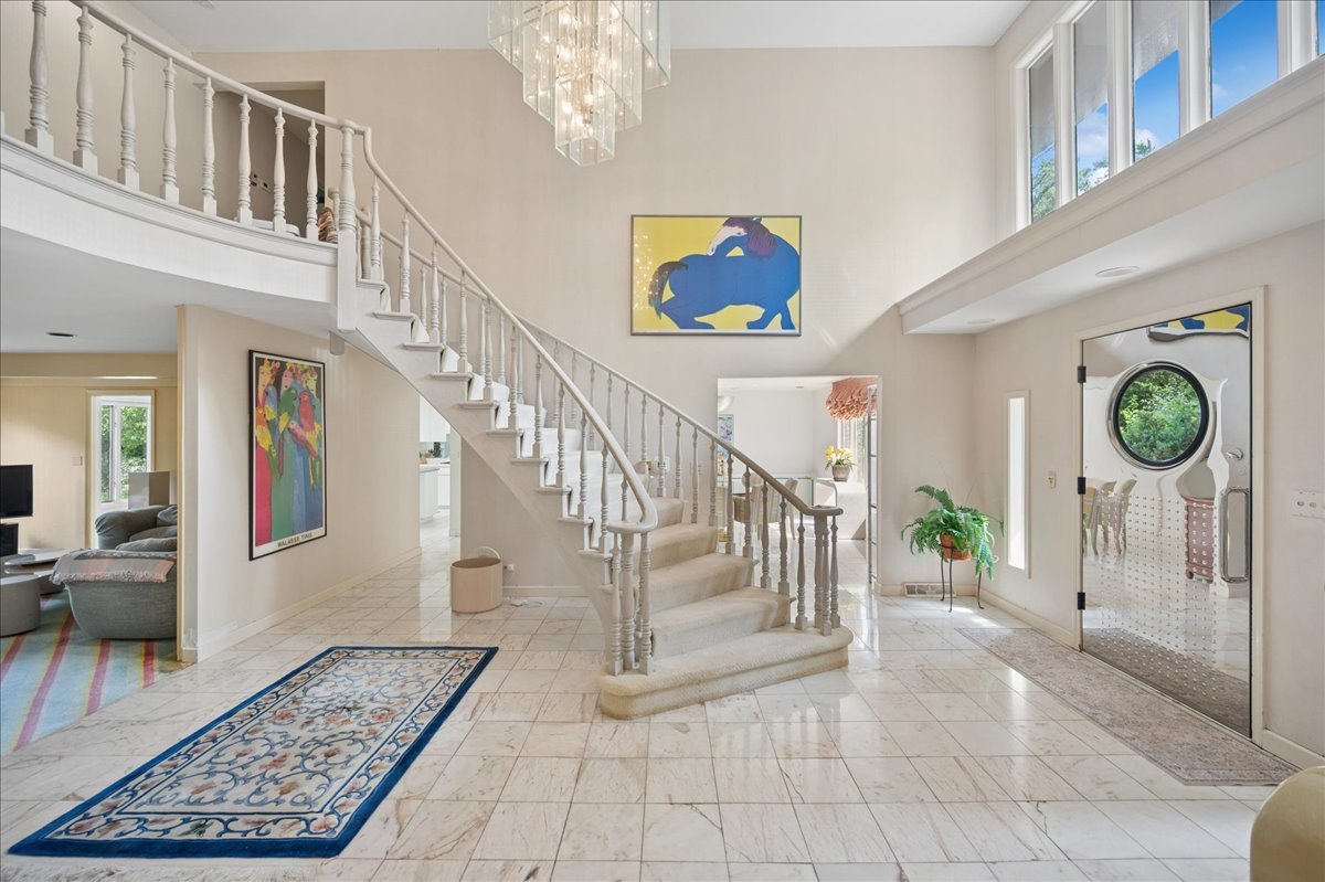201 ASPEN Lane