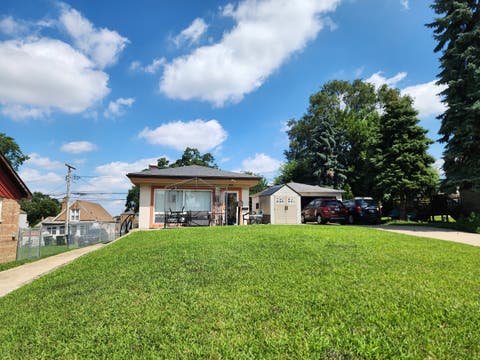 Photo of Evergreen Park, IL 60805 (MLS # 12728942)