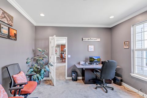 Tiny photo for 2124 Amelia Lane, Hoffman Estates, IL 60192 (MLS # 12604660)