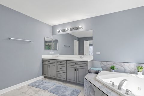 Tiny photo for 2124 Amelia Lane, Hoffman Estates, IL 60192 (MLS # 12604660)