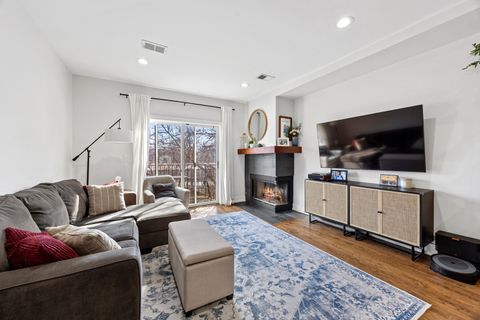 Tiny photo for 2520 W BLOOMINGDALE Avenue #C, Chicago, IL 60647 (MLS # 12577303)