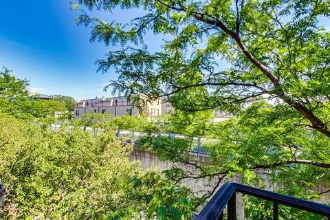 Tiny photo for 2520 W BLOOMINGDALE Avenue #C, Chicago, IL 60647 (MLS # 12577303)