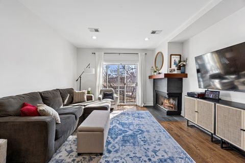 Tiny photo for 2520 W BLOOMINGDALE Avenue #C, Chicago, IL 60647 (MLS # 12577303)