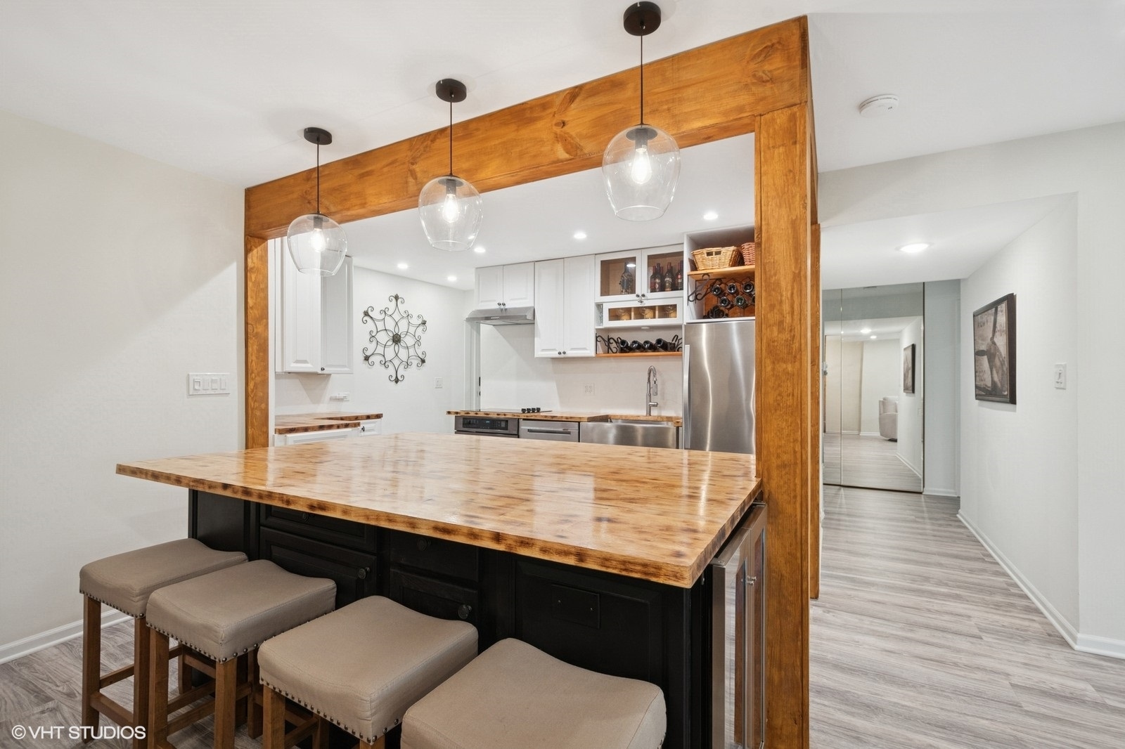 605 Waukegan Road 1G